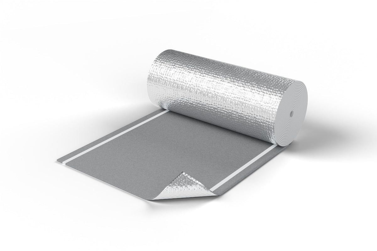 Isoflect Recuperator, rola de 0,6 × 10 m: fața din aluminiu și fața din spumă de polietilenă cu două benzi dublu-adezive